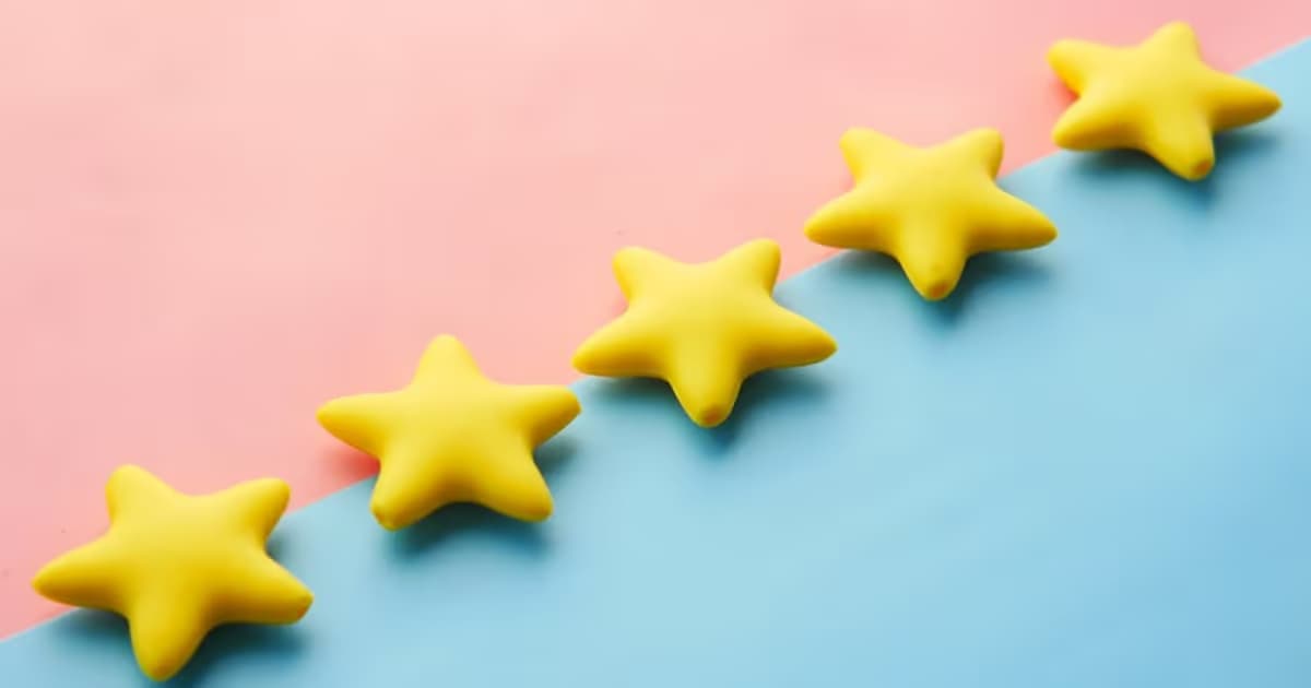 Google anmeldelser: 5 metoder til flere anmeldelser (+ vis dem på din side)